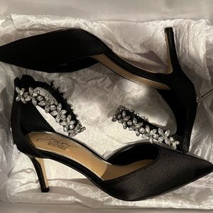 Pumps in excellent condition.